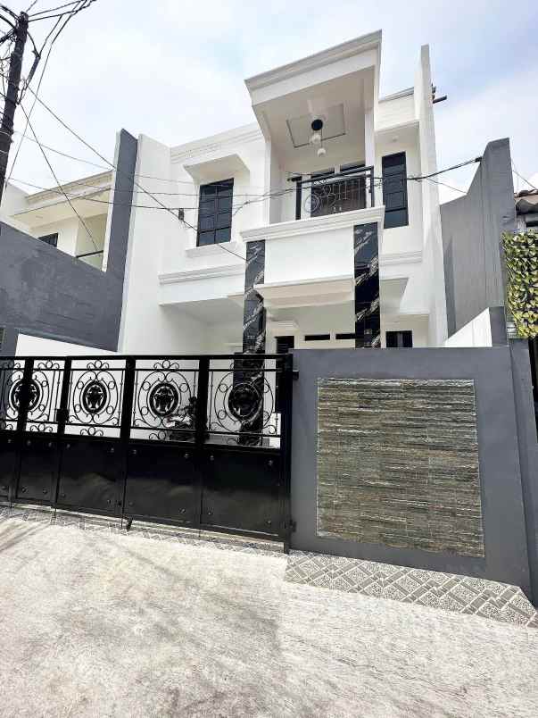 dijual rumah cijantung