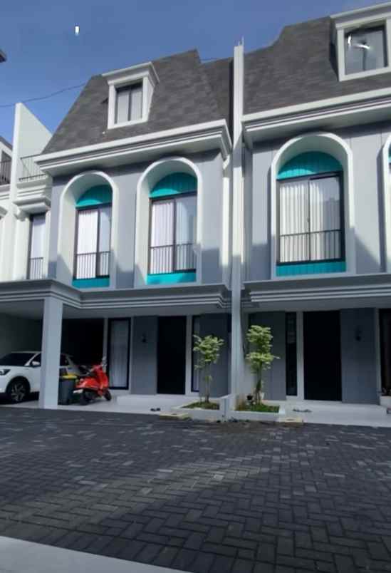 dijual rumah cilangkap cipayung