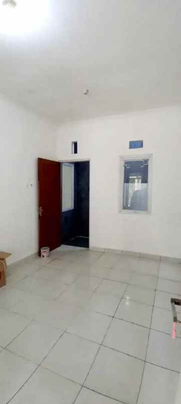 dijual rumah ciledug