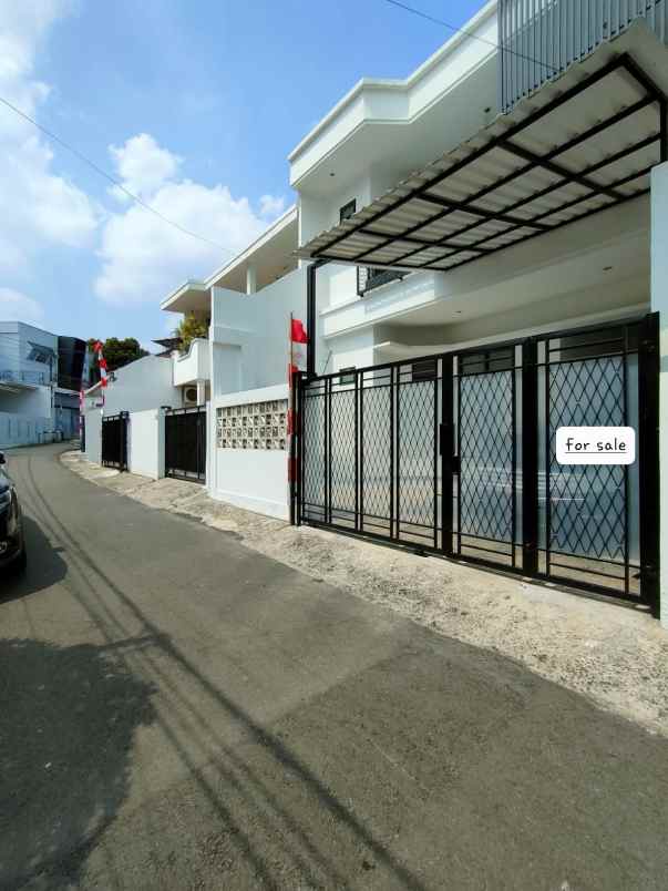 dijual rumah cililin petogogan