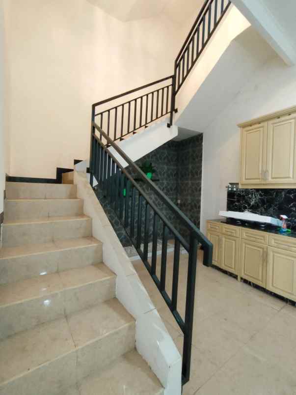 dijual rumah cililin petogogan