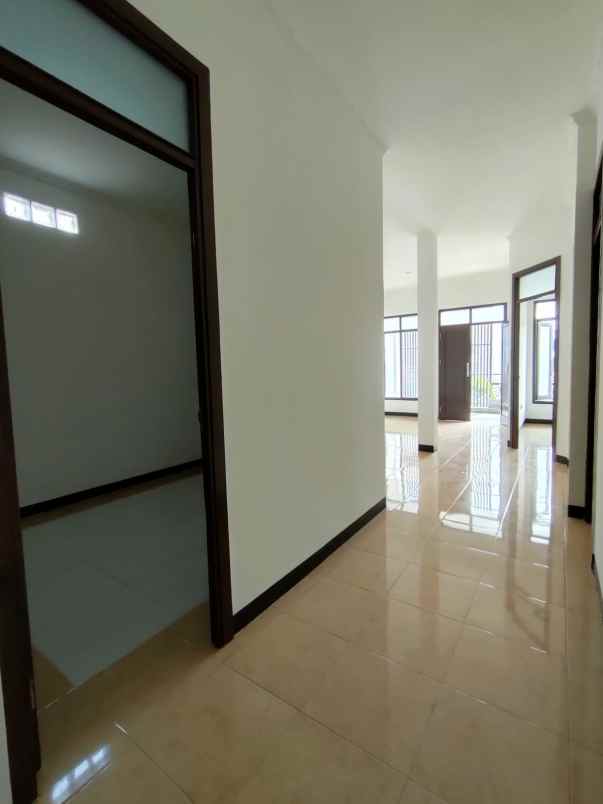 dijual rumah cililin petogogan