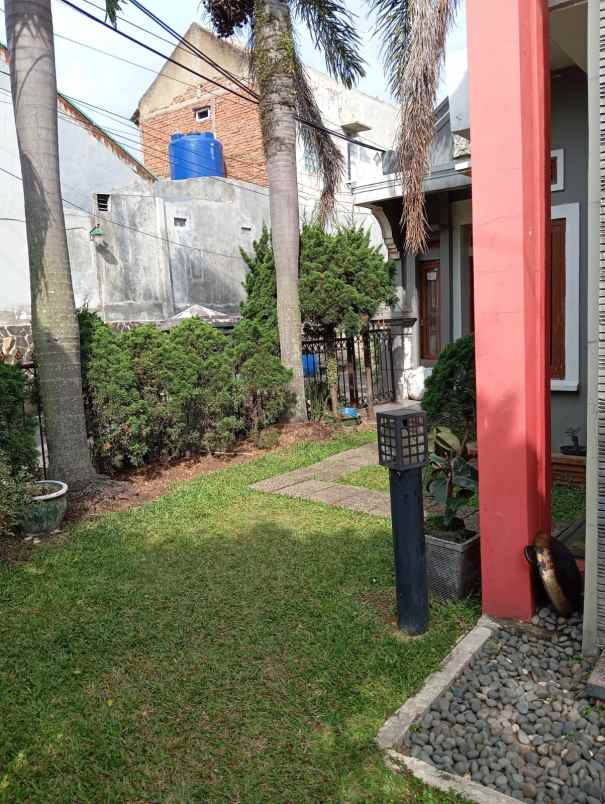 dijual rumah cipageran