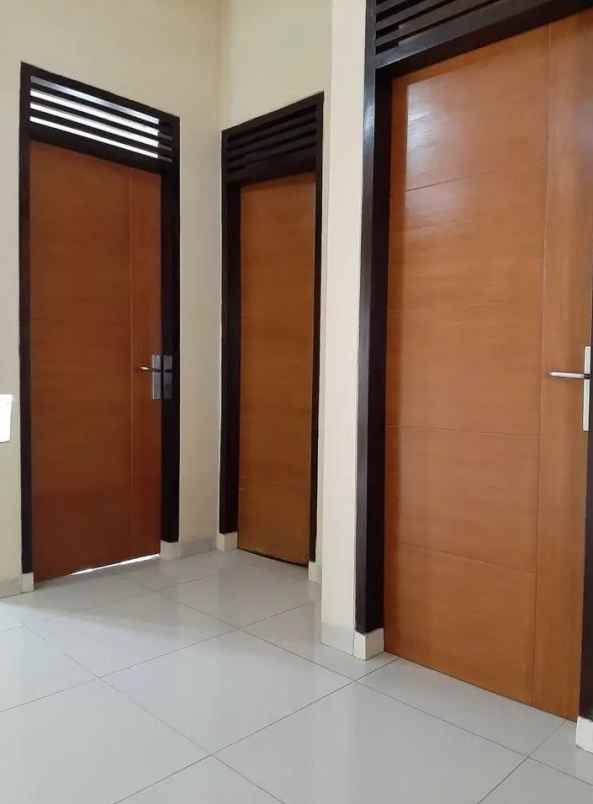 dijual rumah cipamokolan