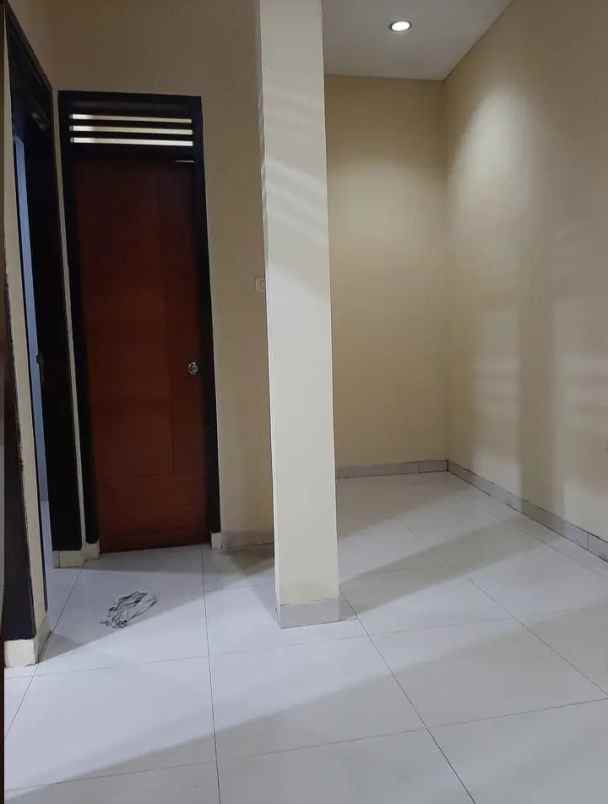 dijual rumah cipamokolan