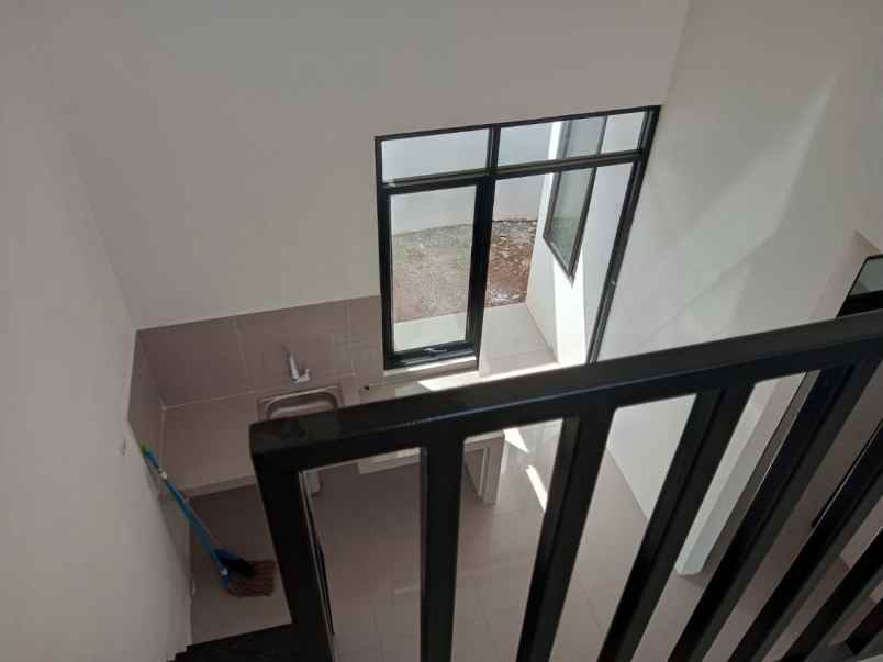 dijual rumah cipayung depok