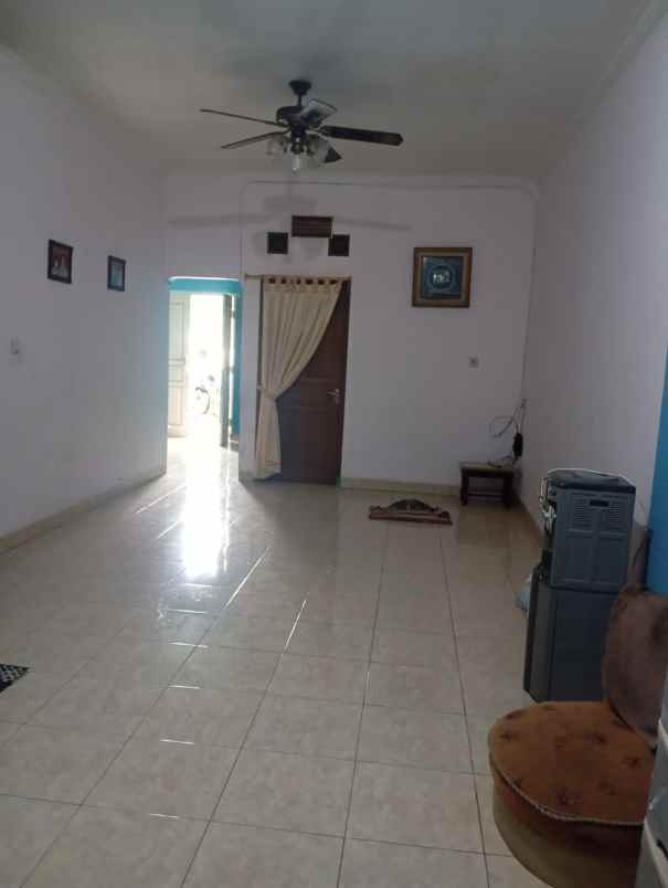 dijual rumah cisangkan