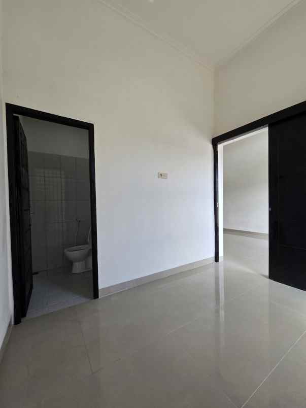 dijual rumah citra indah city