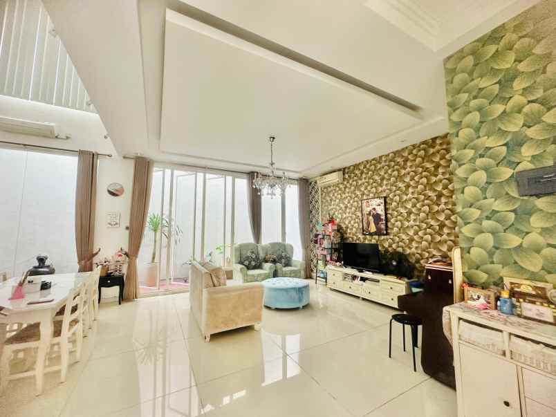 dijual rumah citraland