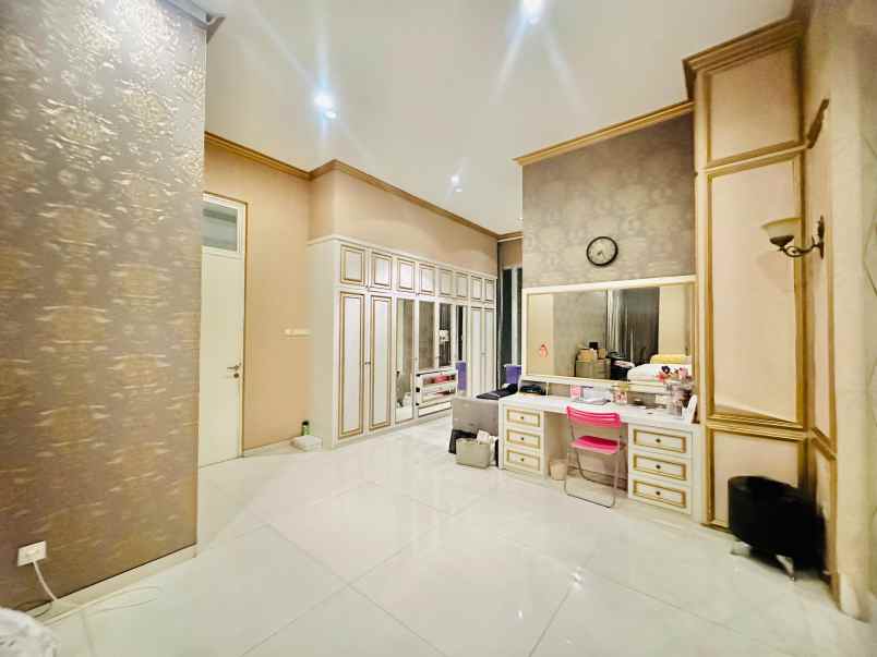 dijual rumah citraland