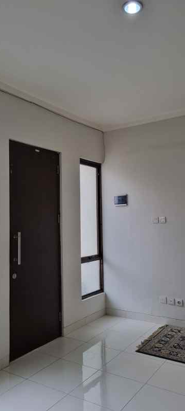 dijual rumah cluster callysta graha