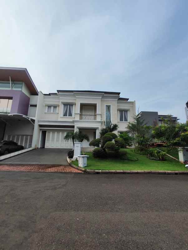 dijual rumah cluster crown phg gading