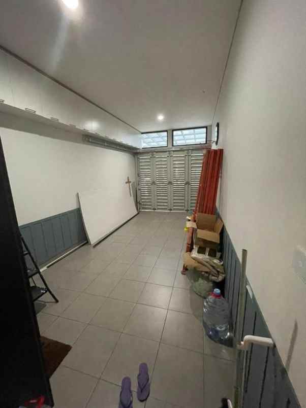 dijual rumah cluster emily sumarecon