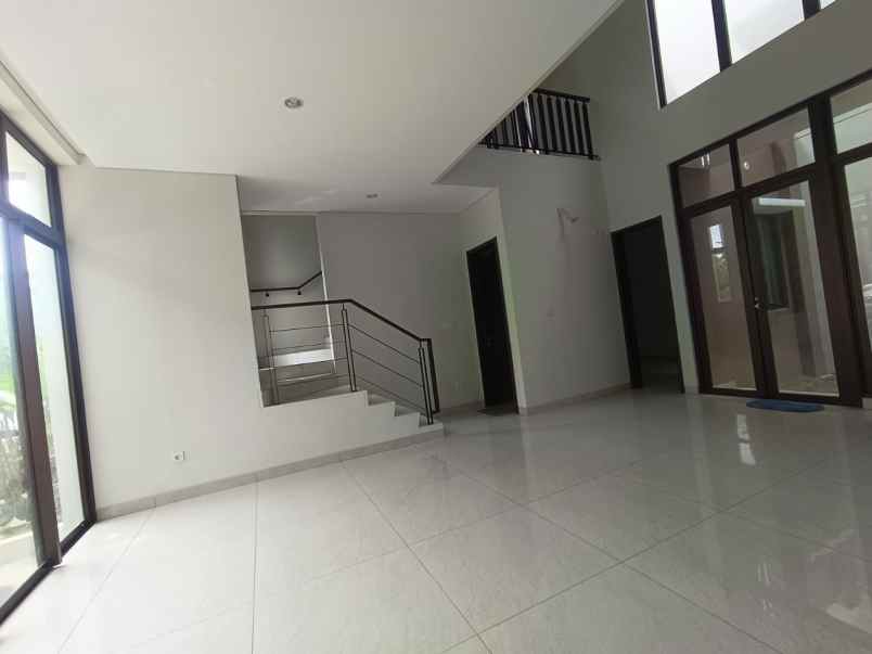 dijual rumah cluster morizen summarecon