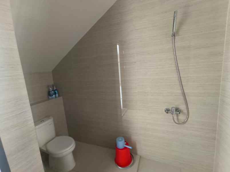 dijual rumah cluster morizen summarecon
