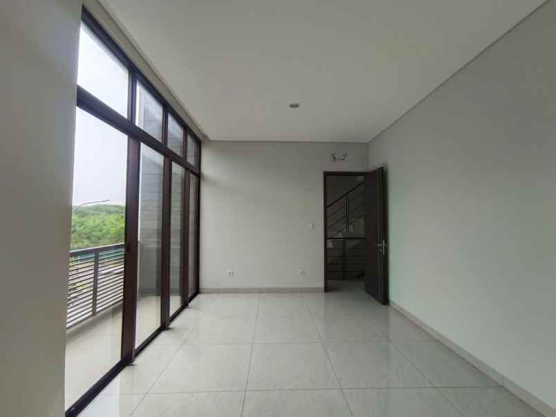 dijual rumah cluster morizen summarecon