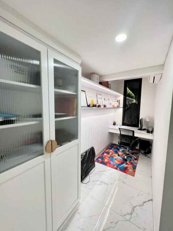 dijual rumah cluster semayang jakarta