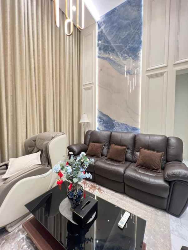 dijual rumah cluster semayang jakarta