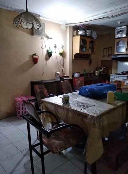 dijual rumah darmo permai