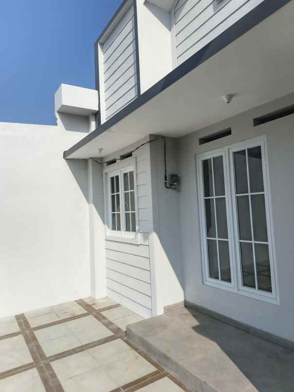 dijual rumah dawung residence