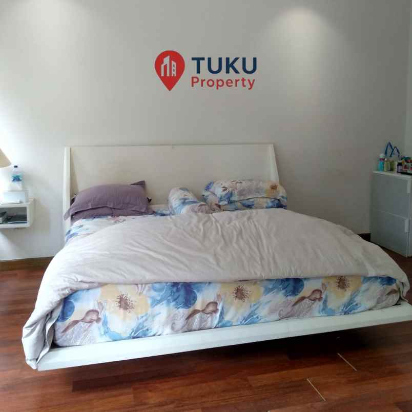 dijual rumah delatinos full furnished murah