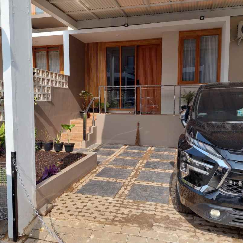 dijual rumah di bali garden city view