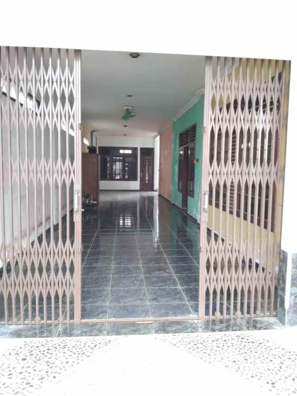 dijual rumah di kerten solo