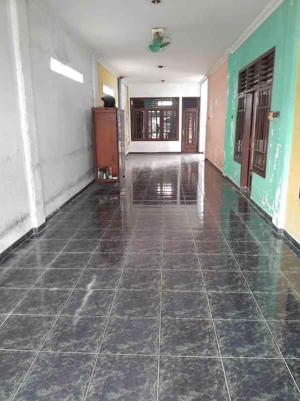 dijual rumah di kerten solo
