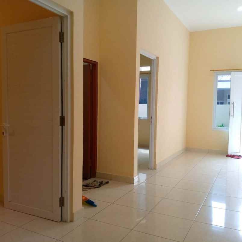 dijual rumah di pondok pekayon indah bekasi selatan