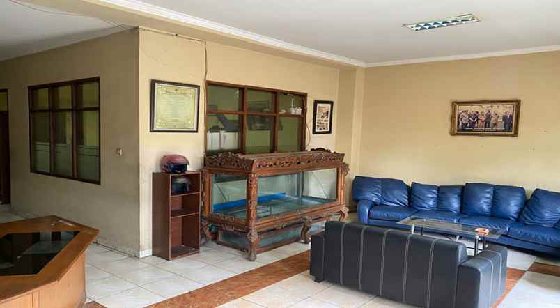 dijual rumah dr djunjunan pasteur