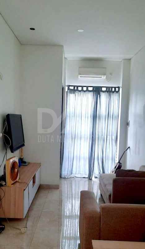 dijual rumah dua lantai di graha raya bintaro