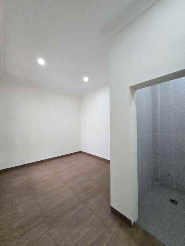 dijual rumah duren sawit jaktim