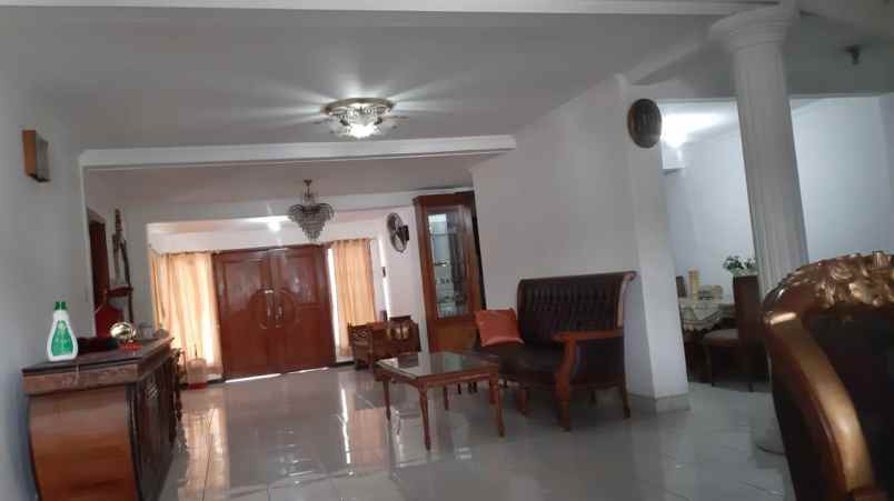 dijual rumah duren sawit klender