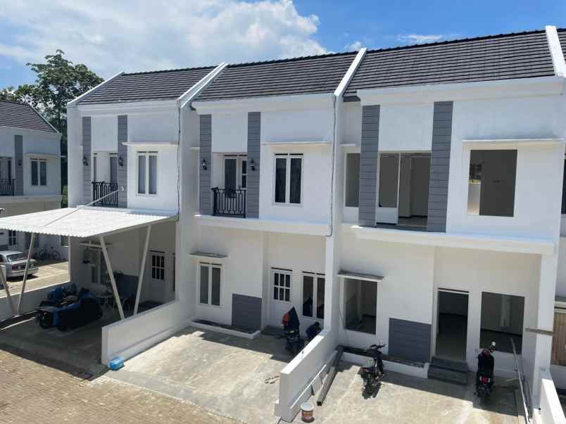 dijual rumah fasco regency