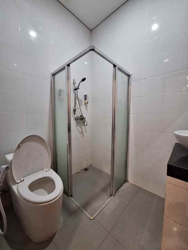 dijual rumah galaxy jaka setia bekasi