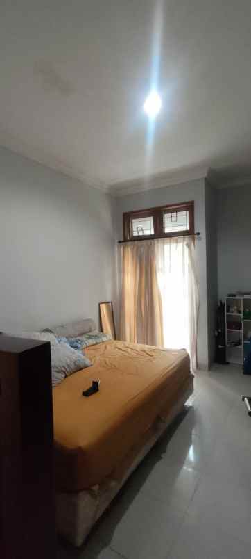 dijual rumah gandaria