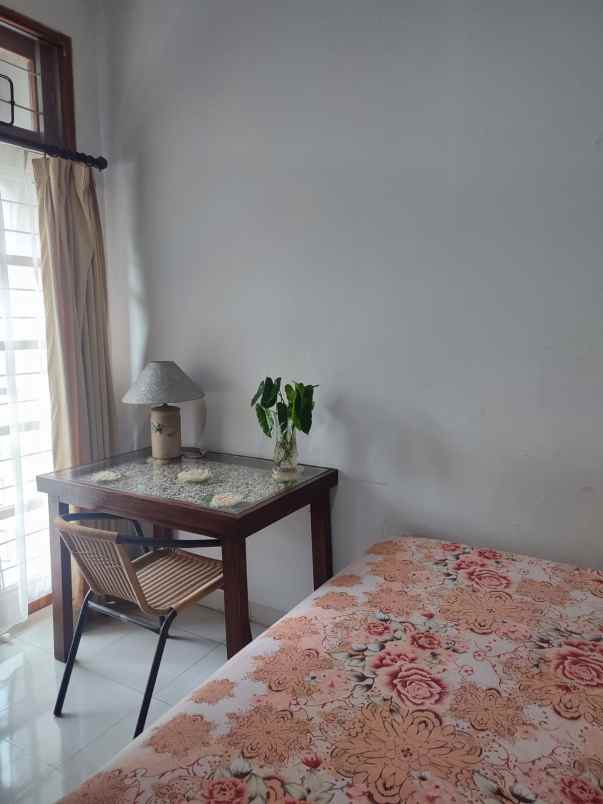 dijual rumah gandaria