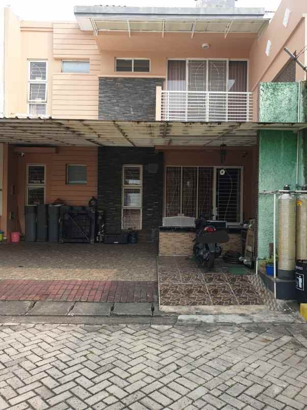 dijual rumah golf lake residence cengkareng