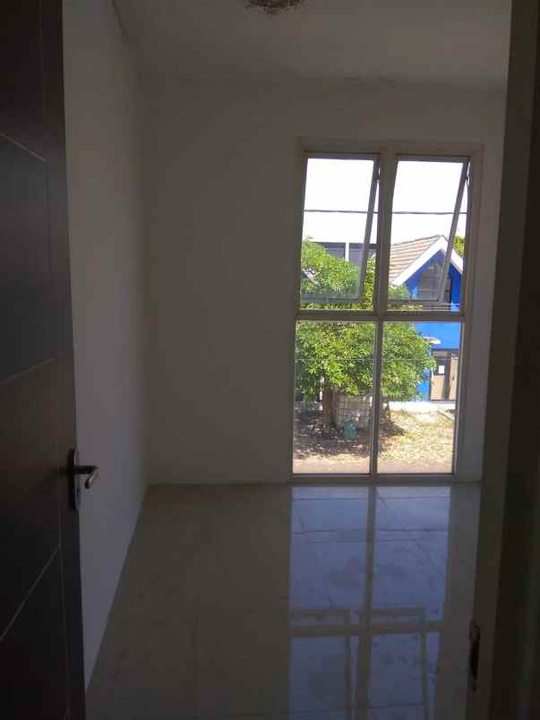 dijual rumah green florencia calla