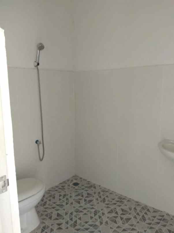 dijual rumah green florencia calla