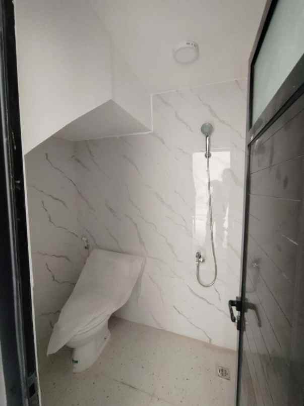 dijual rumah grogol