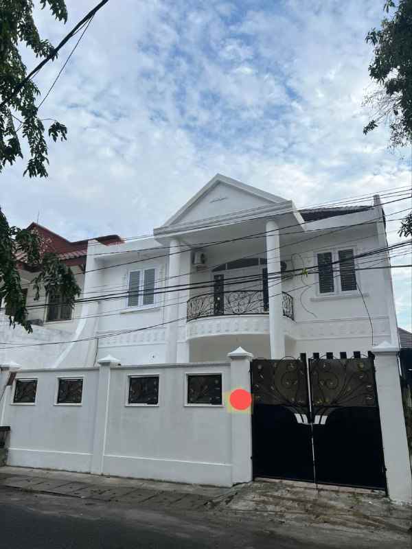 dijual rumah gubeng