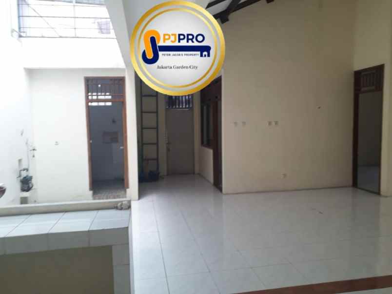 dijual rumah harapan indah