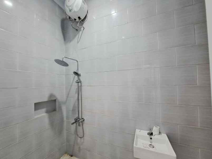 dijual rumah harjamukti 6