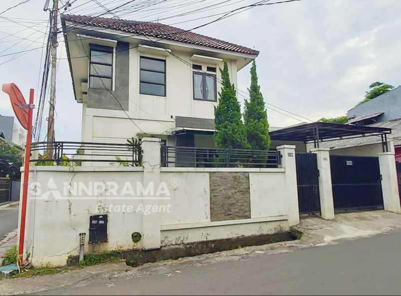 dijual rumah hook di ciganjur jakarta selatan