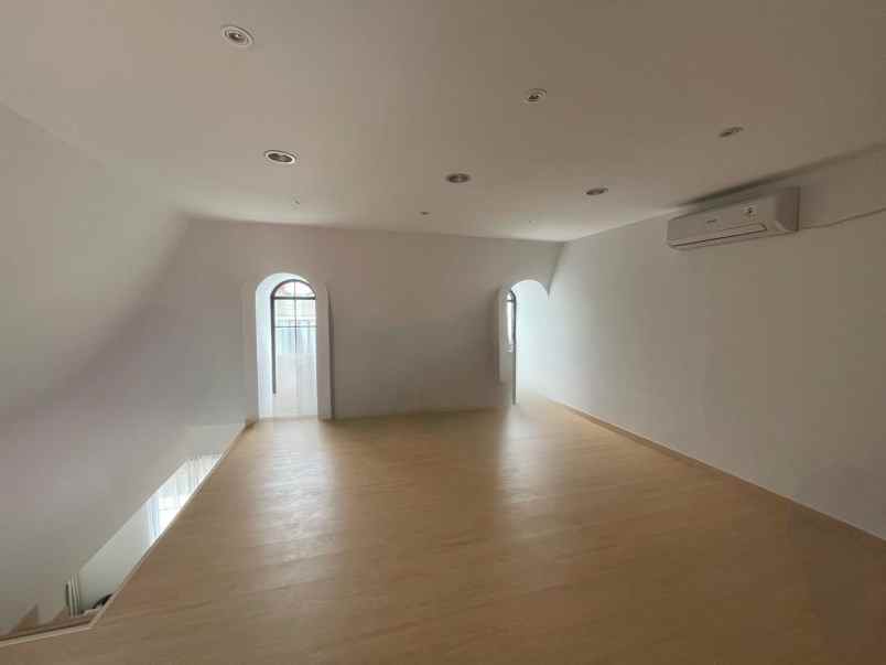 dijual rumah imperial gading sukapura