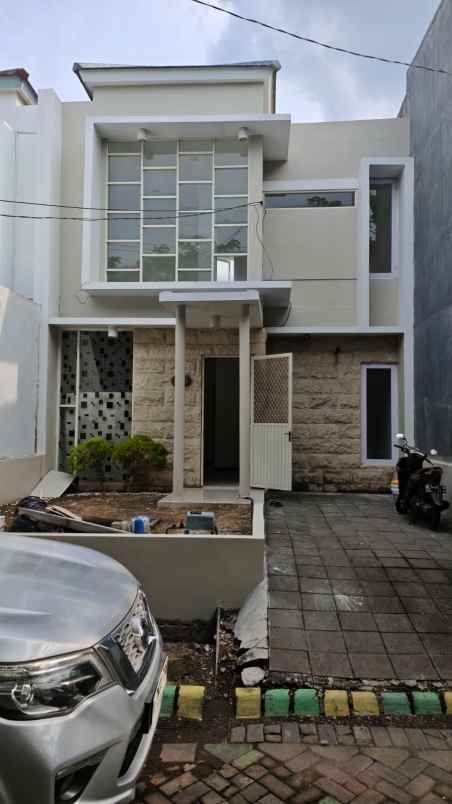 dijual rumah istana mentari