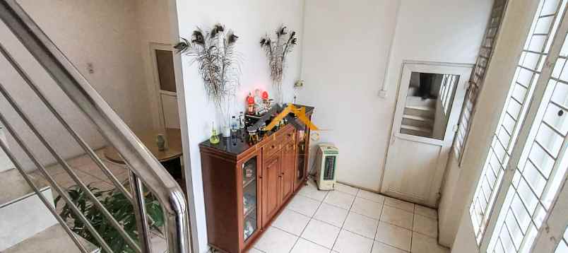 dijual rumah jalan letda sujono