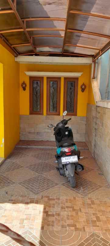 dijual rumah jalan mitra lestari iv