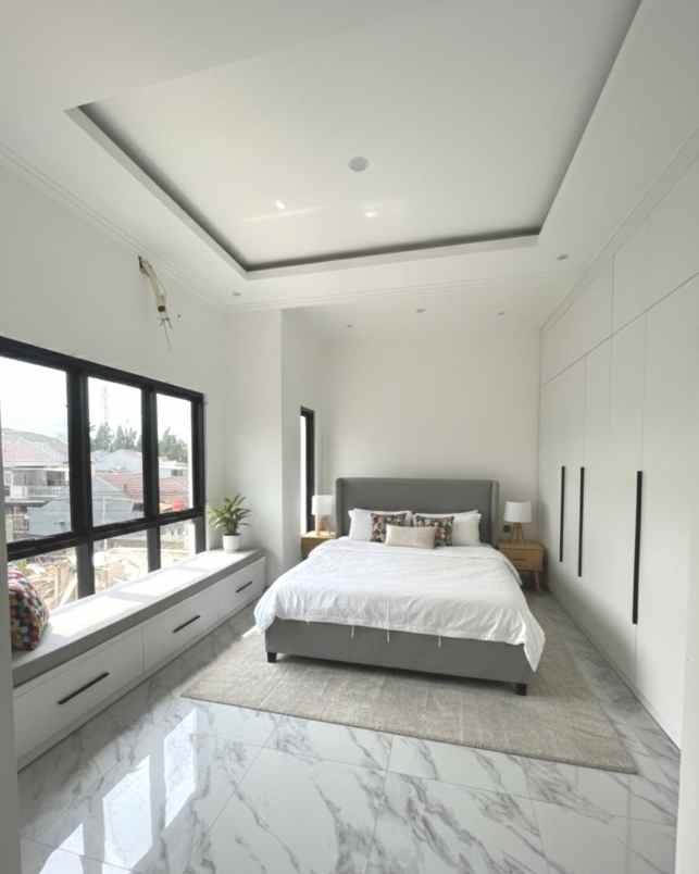 dijual rumah jalan raya cendrawasih